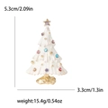 Witte kerstboom broche met gouden basis, kleurrijke steentjes en afmetingen erbij - Wit