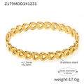 Detailansicht eines goldenen Armbands aus Edelstahl mit herzförmigen Ausschnitten - Z179 - Goldarmband