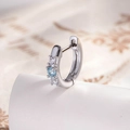 Orecchino in rame argento con zirconi azzurri e bianchi in un design dallo stile sobrio - Orecchino a Cerchio Blu Mare Chiaro (Pezzo Singolo)(A481-1#)