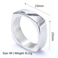 Anillo cuadrado minimalista de acero inoxidable pulido con perfil de 23 mm de diámetro - US 7 / Color Acero