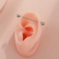 Orecchino industrial barbell in acciaio inossidabile argento con sfere su modello - Stile Bianco K (DZ-1050)