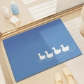 Tapis de bain bleu absorbant avec motif de quatre canards blancs pour la maison - 40*60cm / Canards de Loisir