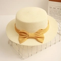 Cappello di paglia da donna con nastro a fiocco a righe giallo acceso in beige - Bianco latte