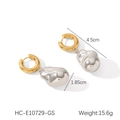 Detailansicht zweifarbiger Barock-Ohrringe mit 4,5 cm Längenmaß und Spezifikationen - Zweifarbige Gold-Silber-Ohrringe (HC-E10729-GS)