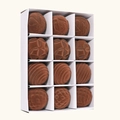 Set di 12 palline di Natale marroni floccate con motivi geometrici in una scatola bianca - 6cm 12 Pezzi / caffè