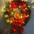 Christmas wreath with LED lights, red glitter flowers and religious silhouette - 30cm Red (With Light)