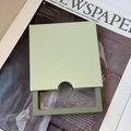 Caja de regalo para joyas extraíble verde claro minimalista con acabado mate y cajón - Verde Claro en Blanco con Muesca/Interior 9x9x2cm