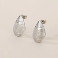 Orecchini a goccia in argento con trama a onde orizzontali e design minimalista - Color Acciaio