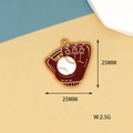 Detail eines 25mm Emaille-Baseballhandschuh-Anhängers für DIY-Schmuck und Ketten - Baseballhandschuh