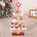 Vue détaillée d'une décoration de Noël en bois avec Père Noël et cadeaux peints - Style Père Noël (A25-044)