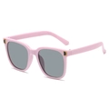 Gafas de sol modernas para niños en rosa con lentes grises y detalle de logo D dorado - Montura Púrpura Lente Gris