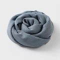 Écharpe en coton et lin roulée en bleu gris doux avec texture tissée naturelle - 95*195 cm / Gris Bleu