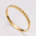 Bracelet jonc minimaliste en acier inoxydable doré 18K avec motif ondulé et zircons - Doré