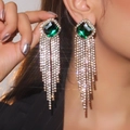 Orecchini di lusso con gemma verde taglio smeraldo e lunghe nappe di cristalli - Verde (LDE010GL-EM)