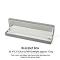 Boîte à bracelet en velours gris avec intérieur rembourré blanc et collier de perles - Boîte à bracelet / Gris Clair avec nœud