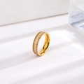 Eleganter Ring aus Gold-Titanstahl mit funkelnden rechteckigen Diamanten im Minimal-Stil - Rechteckiger Goldring Mit Strasssteinen / Us-größe Nr. 6