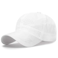 Witte sneldrogende baseballpet met lasergesneden ventilatie en licht ontwerp - Wit