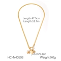 Détails du collier chaîne serpent dorée avec pendentifs floraux et mesures du produit - Charme de Fleur et Coquillage Doré (HC-N40503)