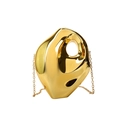 Bolso de caja acrílica dorada con diseño escultórico y correa de cadena fina - Dorado