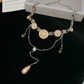 Lussuosa collana a strati in argento con perle e ciondolo a goccia in cristallo - Oro-Argento