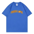 Μπλε Sturniolo Triplets Varsity T-shirt με πορτοκαλί γραφικό Fresh Love σχέδιο - S / Βασιλικό Μπλε