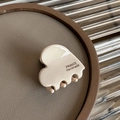 Pinza per capelli a cuore beige in acetato con scritta France Handmade su base - Cuore Bianco Sporco