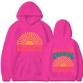 Sweat à capuche rose vif avec graphisme coucher de soleil et texte Forever Chasing Sunsets - Rose rouge