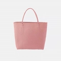 Sommerliche rosa PVC-Strohtasche mit großer Kapazität und Gittermuster - Groß / Rosa