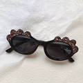 Gafas de sol ovaladas negras para niños con purpurina de colores y lentes gris oscuro - Negro