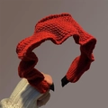 Elegante diadema de punto rojo plisado con acabado de volantes para mujeres - Diadema de punto con pliegues / Rojo