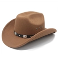 Détail d'un chapeau de cowboy avec bande en cuir noir, rivets argentés et œillets d'air - M (56-58cm) / Kaki