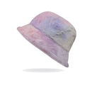 Nahaufnahme eines flauschigen Anglerhuts mit rosa-violettem Farbverlauf aus Kunstpelz - L (58-60cm) / Rosa Tie-Dye