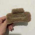 Minimalistische quadratische Plüsch-Haarklammer in Braun aus weichem Kunstfell für Frauen - Quadratisch Dunkelbraun / 12cm