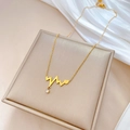 Dettaglio della collana dorata battito cardiaco con ciondolo a cuore e zircone lucido - J226 Oro (Tutto Acciaio al Titanio) / Oro