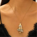 Détail du collier sapin de Noël avec cœurs en émail et étoile dorée sur une chaîne fine - Sapin de Noël à Pois (4594)