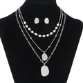 Set collana multistrato argento con perle e ciondoli martellati su espositore - Stile Tondo Martellato Color Acciaio (KS140937-KLX)