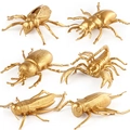 Set da 6 pezzi di modelli di insetti dorati in plastica con api, scarabei e scorpioni - Set da 6 pezzi / Set di Insetti Grandi Dorati