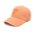 Detailopname van de oranje mesh baseballpet met P-borduurwerk en ademende achterkant van gaas - M (56-58cm) / Oranje