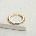 14K vergoldeter Ring mit rechteckigen lila Zirkonia und verstellbarem offenem Design - Jz0247 Einreihiger Zirkon Lila