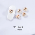 Détail d'un bijou d'ongle cœur champagne avec bordure de perles, taille 7,5x8mm - 1 Pièce / Champagne Clair (8614)