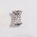 Macro scatto della chiusura per collana in argento S925 con zirconi e chiusura a vite - Tipo E: Oro Bianco Zirconia Bianca Forma di Petalo Chiusura a Vite