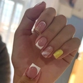 Elegant French tip press-on nails with white edges, pink glitter, and marble texture - Glue Style (Y-287)