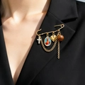Spilla vintage dorata con croce, cuore e medaglie religiose su catene doppie - Stile Icona di Gesù (K-927)