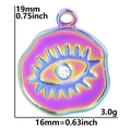 Detalle del colgante Ojo del Mal arcoíris con medidas 19mm alto y 16mm ancho - Color Arcoíris Colgante Solo (Sin Cadena)