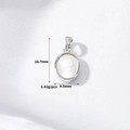 Makroaufnahme von ovalem Perlmuttaufhänger in Silber mit Maßen 18,7mm Höhe und 9,5mm Breite - H-11063 Oval