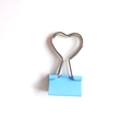 Sky blue heart-shaped binder clip with polished metal handles on a white background - 2.0CM*3.5CM / Blue