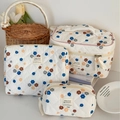 Dreiteiliges Set gesteppter Kosmetiktaschen aus Cord mit Blumenmuster und Reißverschluss - Kosmetiktasche / Blaues Blumen-Cord