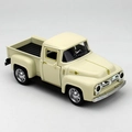 Vista lateral de una camioneta pickup vintage de aleación beige en fondo blanco - Blanco Roto