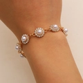 Französischer Palaststil Goldperlenarmband mit weißen Strasssteinen am Handgelenk - Perlen Blumen Stil / Goldenes Armband (8536)