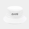 Cappello da pescatore in cotone bianco con ricamo nero SHE in stile streetwear - M (56-58cm) / Ricamo Lettere SHE / Bianco